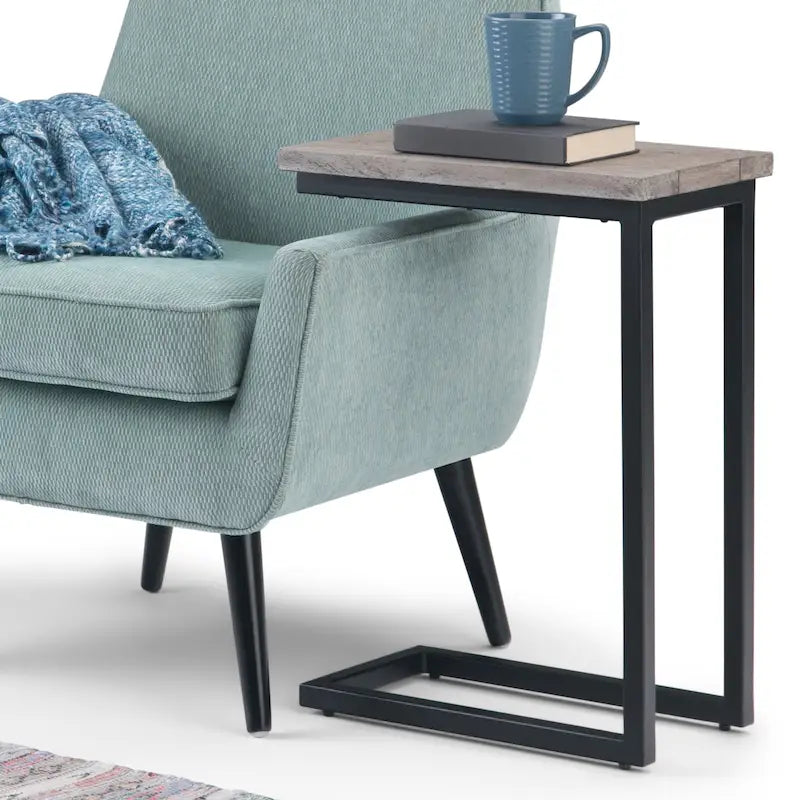 Rhonda Table d'appoint industrielle en métal massif en forme de C, 45,7 cm (L) x 25,4 cm (P) x 61 cm (H)